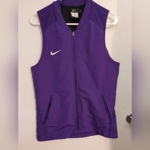 Nike. Vest SZ.Small Purple